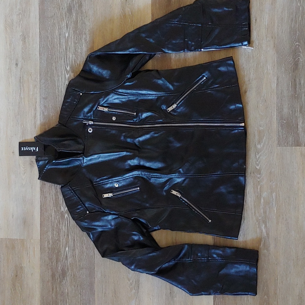 NWT Fahsyee Women's Black Faux Leather Moto Jacket Size XL